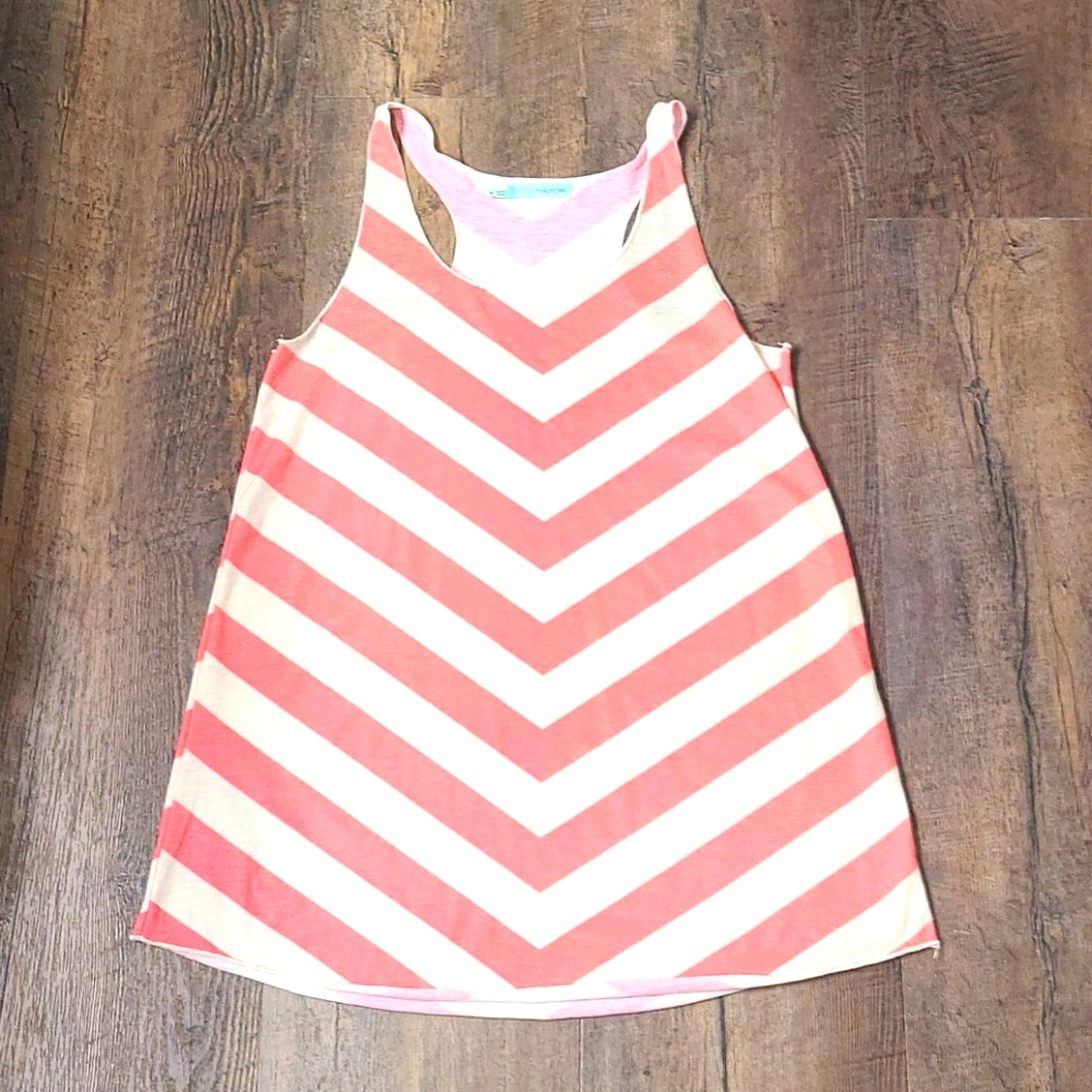 Razor back tank